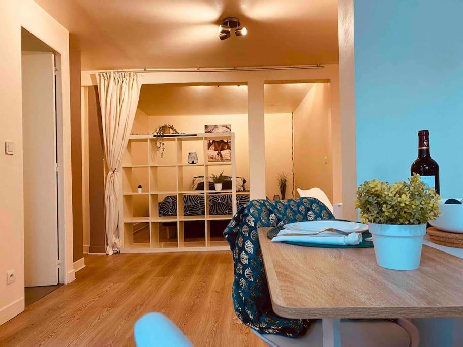 ווילג'וף Appartement Cosy Au Calme A 20 Min De Paris מראה חיצוני תמונה